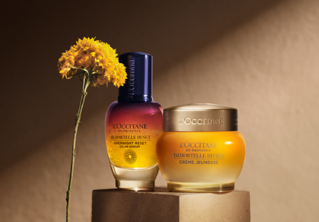 GODDELIJKE JEUGDIGHEID MET IMMORTELLE