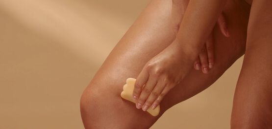 gua sha massage tegen zware benen